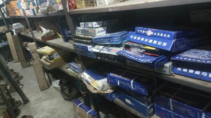 汽配厂家代理保证金比例的确定，通常取决于以下几个因素：